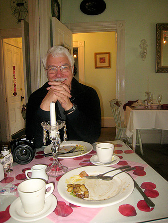 Bill at table at Mariposa 2009