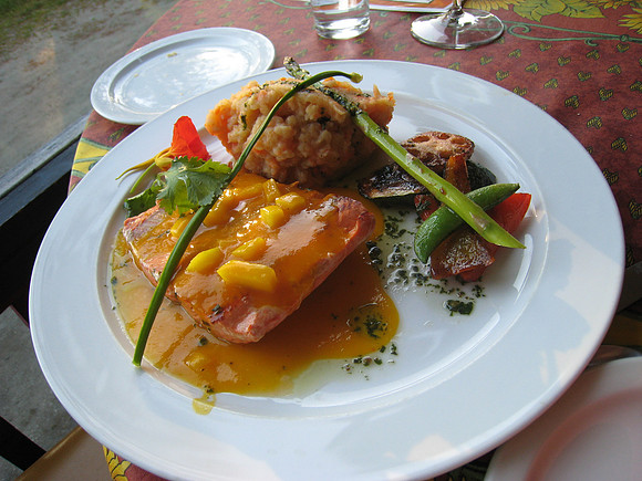 Salmon with Mango Sauce